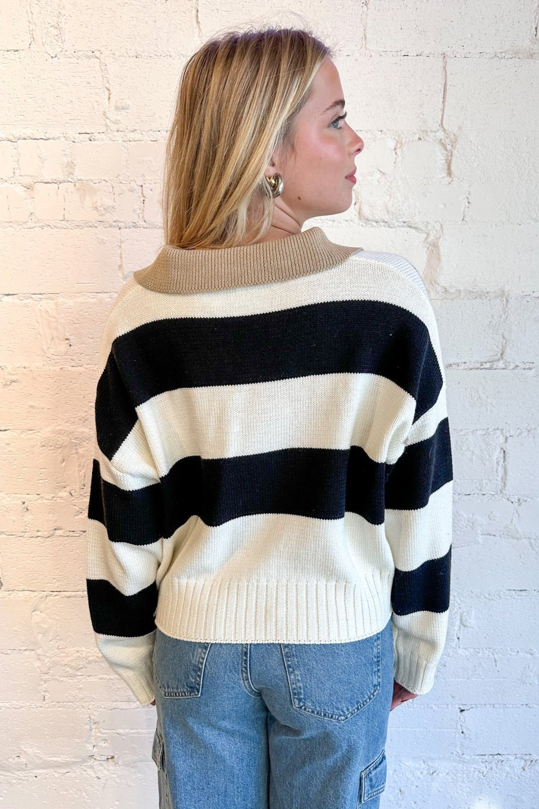 Chic Contrast Stripe Sweater, Stripe Sweater, Sweater, Fall Outfits, Dallas Boutique, Boutique Shopping, Boutique Sweaters 