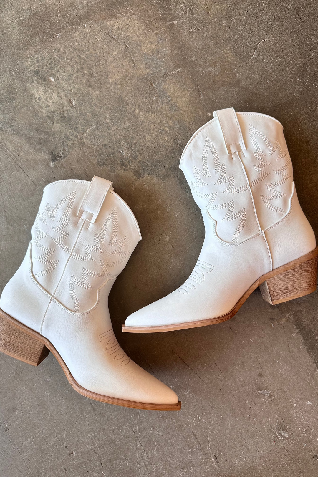 White Cowboy Boots, Dallas Boutique, Cowboy Boots, Stylish Cowboy Boots