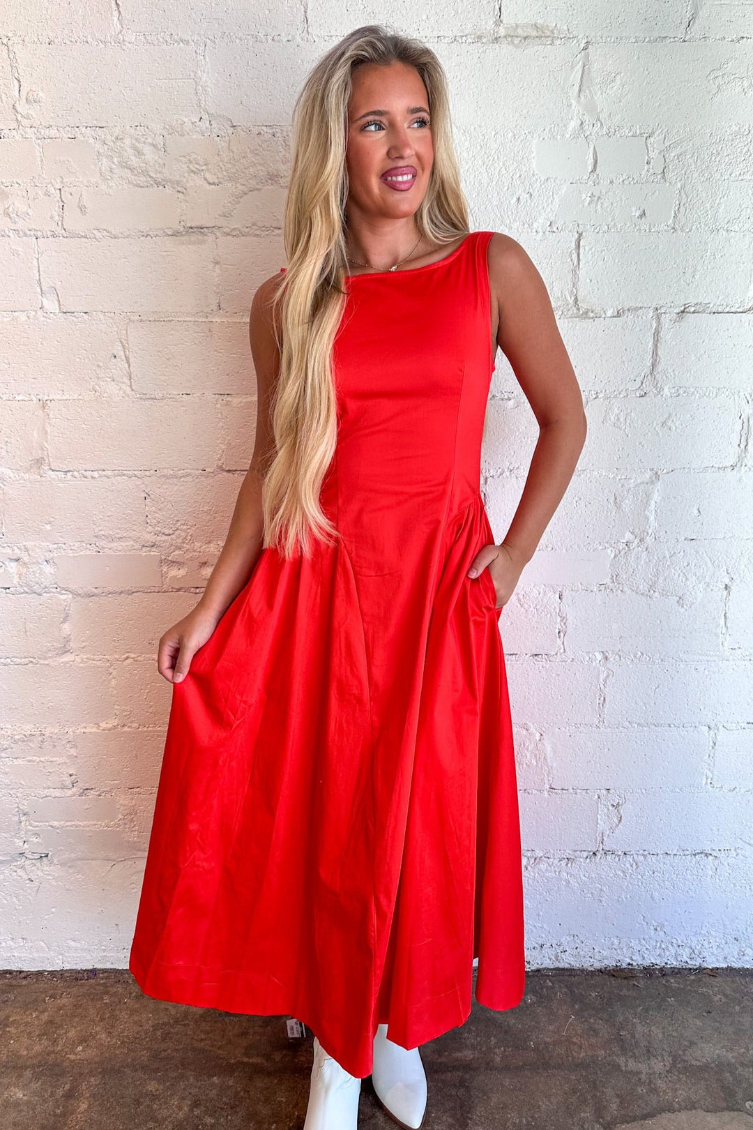 Available in red and black
Floor-length maxi design for an elegant look
Adjustable straps for a perfect fit
Flattering V-neckline