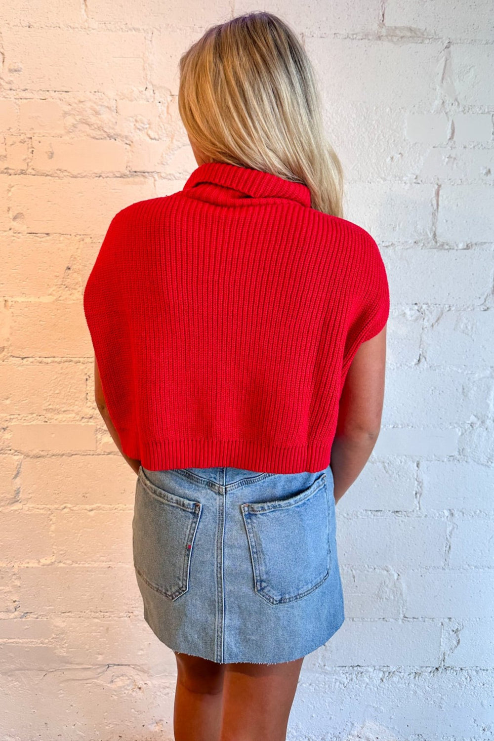 sleeveless turtleneck, crop top, red crop top, women's clothing, edgy fashion, outfit ideas