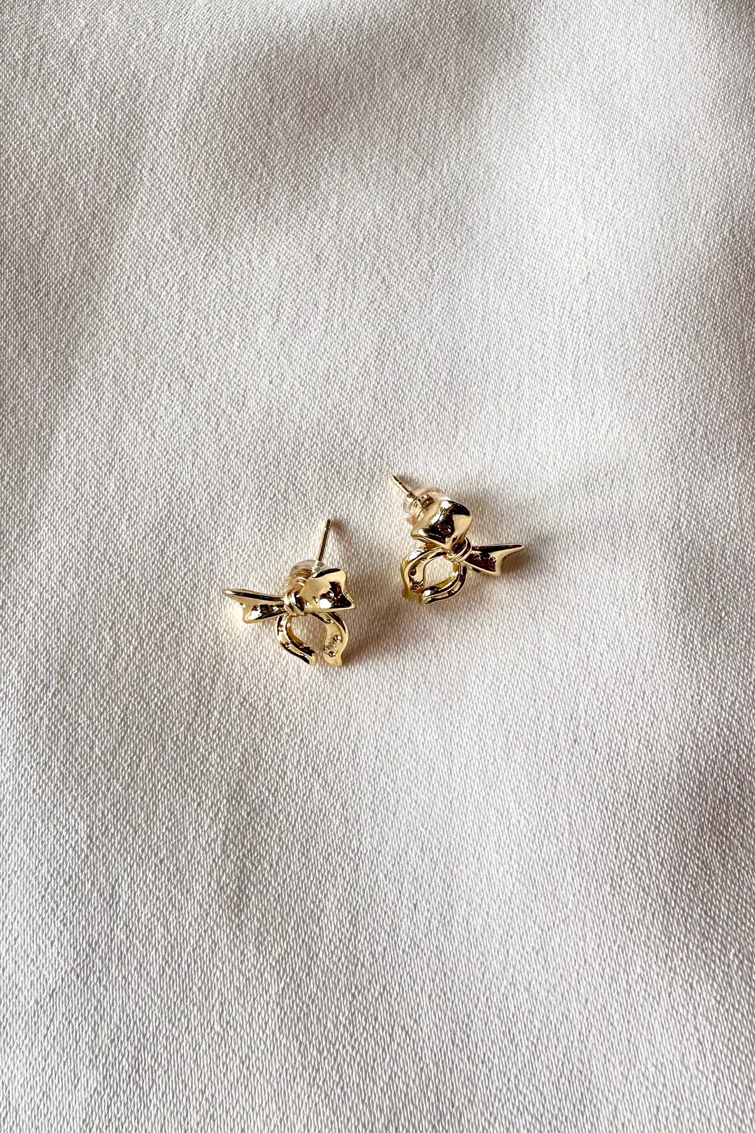 Lova Stud, Stud, Earrings, Bow Earrings, Adeline Boutique, Jewelry 