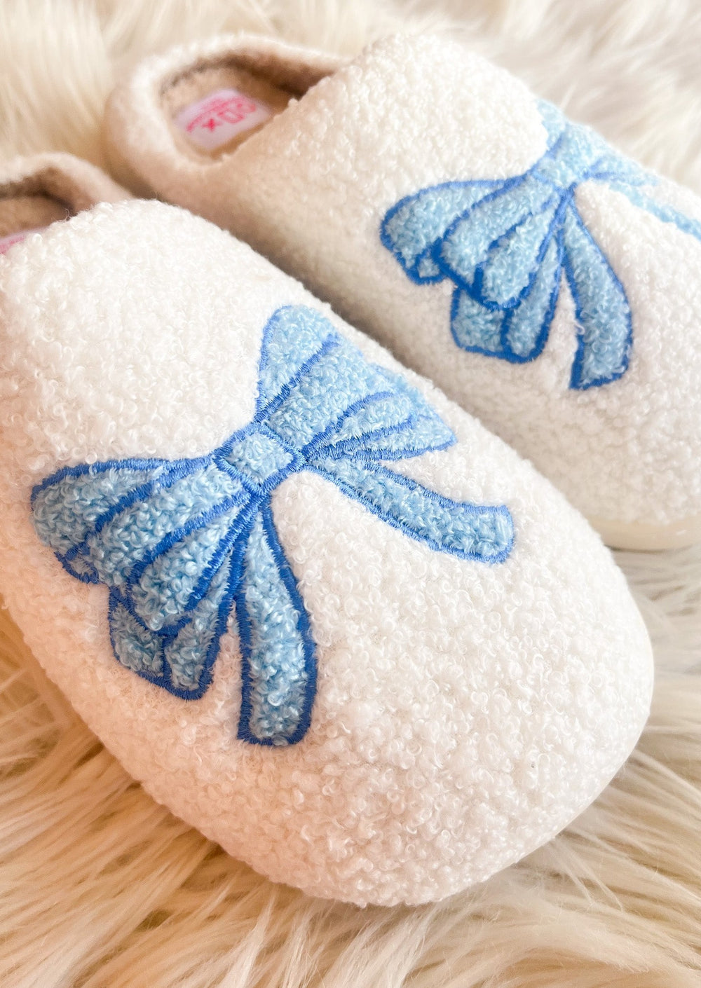 slippeer, slippers, bowslippers, pinkslippers, blueslippers, gifts, gift